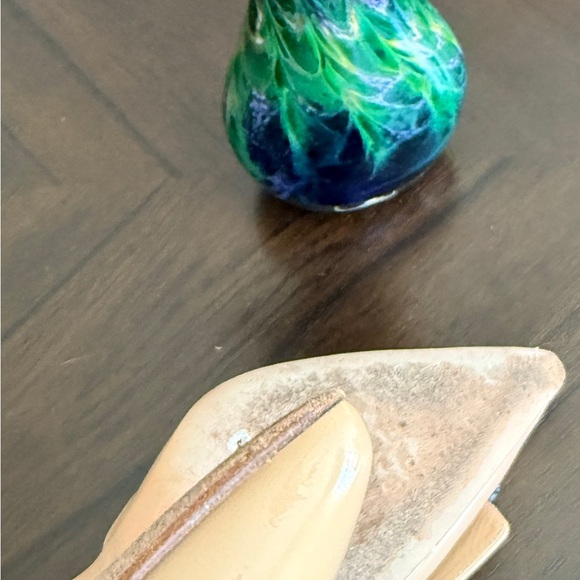 Manolo Blahnik May Maysli Slingback Patent Heels - Picture 5 of 8